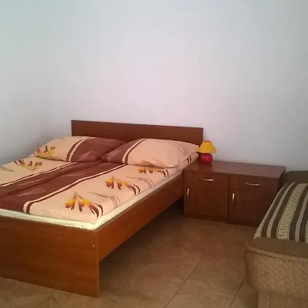 לינה וארוחת בוקר Sunset