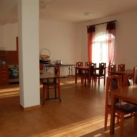 Sunset לינה וארוחת בוקר קארוויה